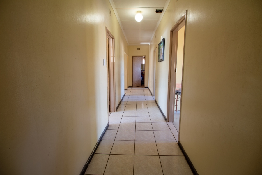 3 Bedroom Property for Sale in Lemoendraai Northern Cape
